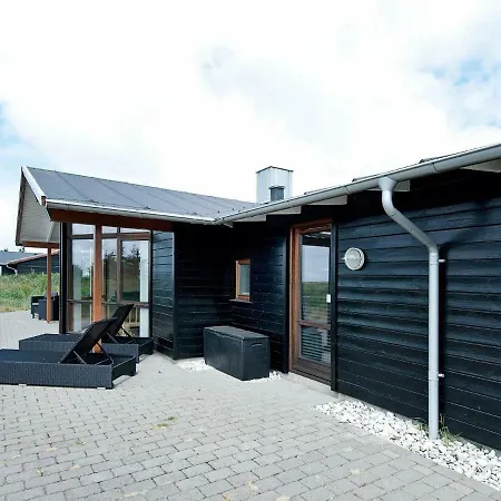 Holiday home Three-bedroom Holiday In 29 Blavand